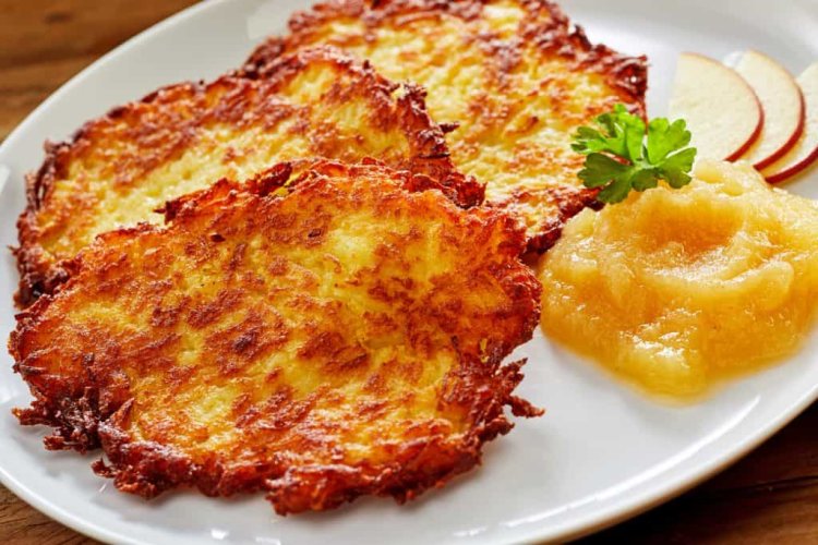 Kartoffelpuffer (German Potato Pancakes)